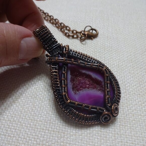 Beautiful PURPLE GEODE DRUZY Handmade COPPER WIRE-WRAPPED Pendant/Chain #844B - Picture 3 of 3